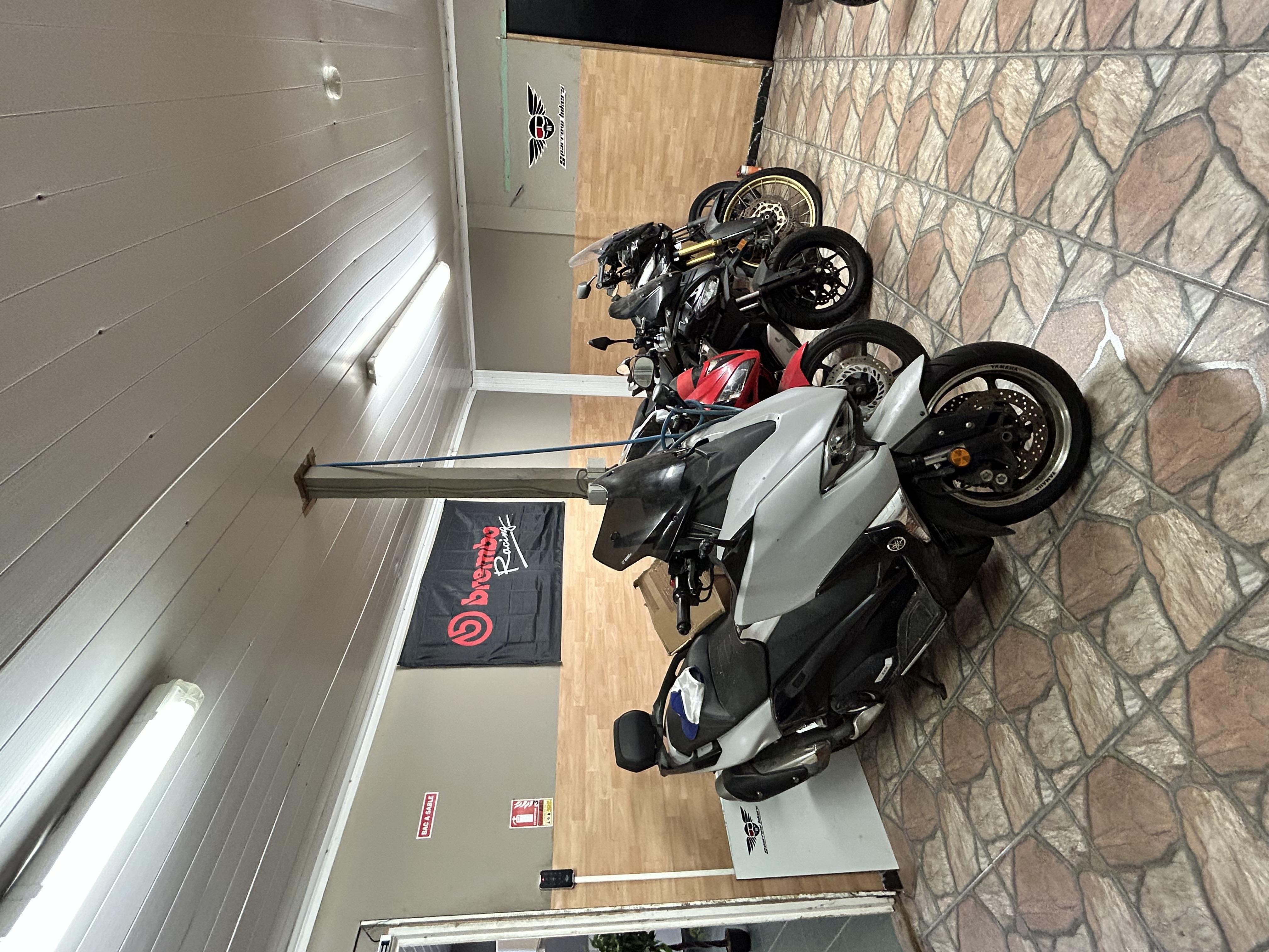 BIKER ISLAND
