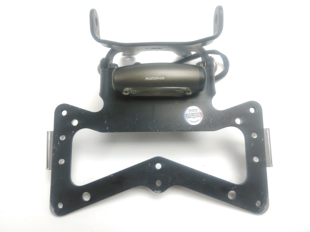 Support de plaque et eclairage