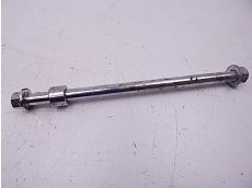 Axe de roue avant