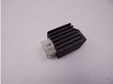 Regulateur de tension