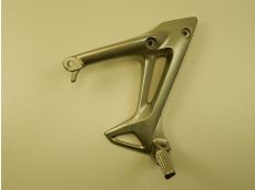 Platine et repose pieds arriere droit