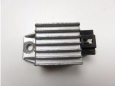 Regulateur de tension