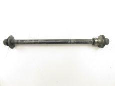 Axe de roue arriere