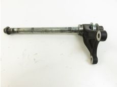 Axe de roue arriere
