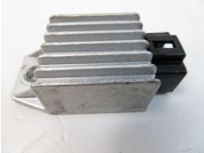 Regulateur de tension