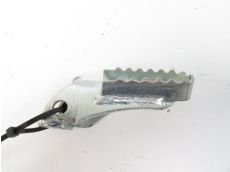 Repose pieds avant gauche