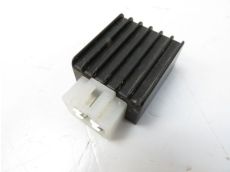 Regulateur de tension