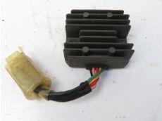 Regulateur de tension