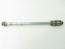 Axe de roue arriere