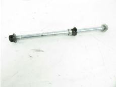 Axe de roue avant