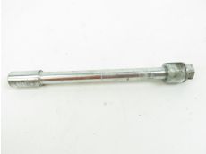 Axe de roue avant