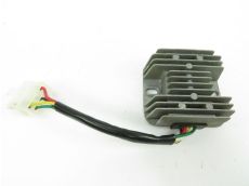 Regulateur de tension