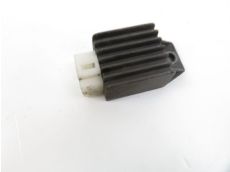 Regulateur de tension