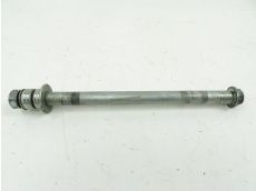 Axe de roue arriere