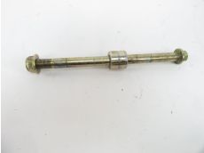 Axe de roue avant