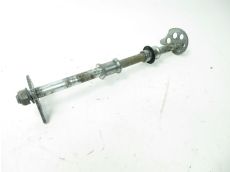Axe de roue arriere