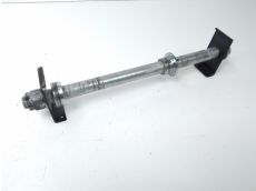 Axe de roue arriere