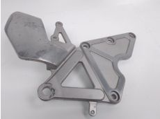 Platine avant droite