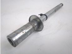 Axe de roue avant