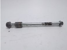 Axe de roue avant