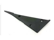 Cache lateral droit