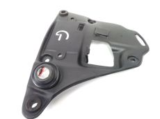 Cache lateral gauche