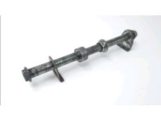 Axe de roue arriere
