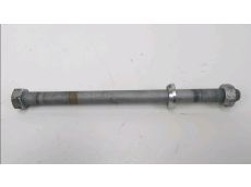 Axe de roue arriere