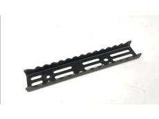 Repose pieds avant gauche