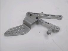 Platine avant droite