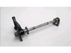 Axe de roue arriere
