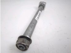 Axe de roue arriere