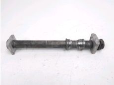 Axe de roue arriere