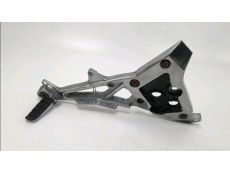 Platine avant droite