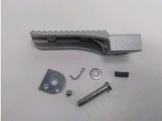 Repose pieds arriere droit