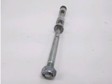 Axe de roue avant