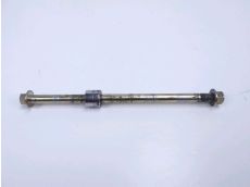 Axe de roue avant