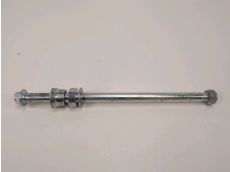Axe de roue arriere