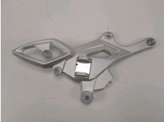 Platine avant droite