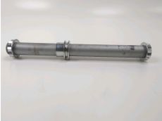 Axe de roue arriere