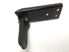 Platine et repose pieds arriere droit