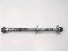 Axe de roue arriere