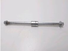 Axe de roue avant