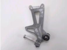 Platine et repose pieds arriere droit