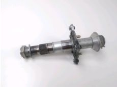 Axe de roue arriere
