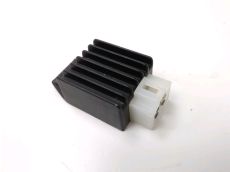 Regulateur de tension