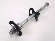 Axe de roue arriere