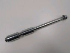 Axe de roue arriere