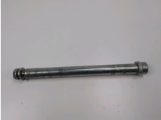 Axe de roue arriere