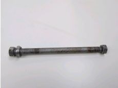 Axe de roue arriere